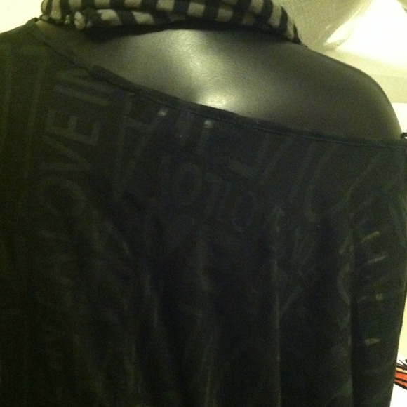 ~SOLD ~Layering top - Picture 4 of 4