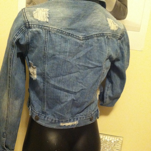 ((SOLD)) Light Denim RipTorn Jacket - Picture 3 of 3