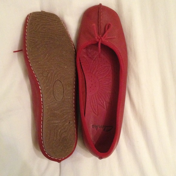 Clark's red flats size 8