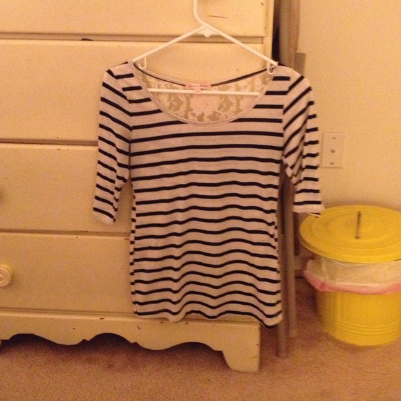 🔒Sold! Blue and white striped top with lace - Picture 1 of 3