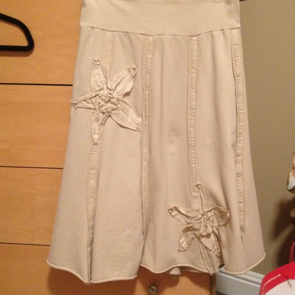 Women's cotton skirt with beautiful detail - Picture 1 of 4