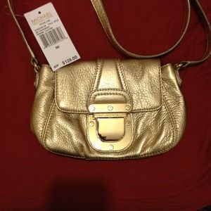 💢SOLD💢 to @amlee NWT Michael Kors Crossbody