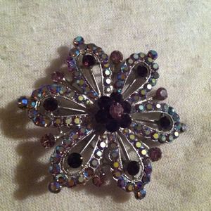 Antique broach and pendant. Can wear as necklace.