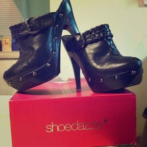 Anne Michelle Buff Power Heels