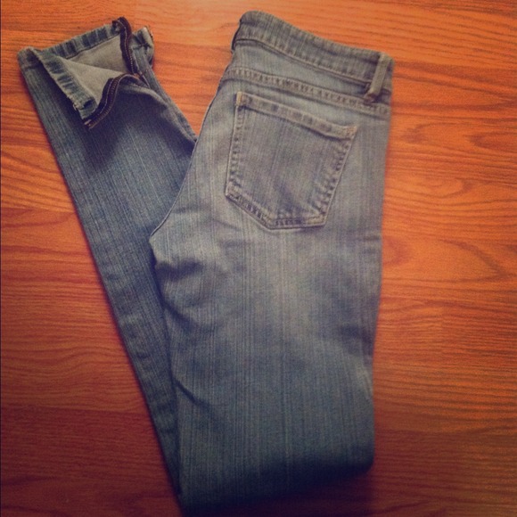 SOLD F21 denim zipper ankle jeans sz 26