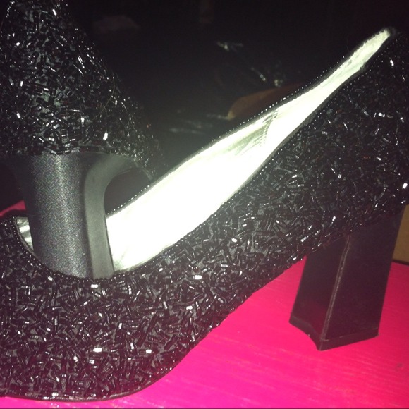 Custom designed - Picture 3 of 3