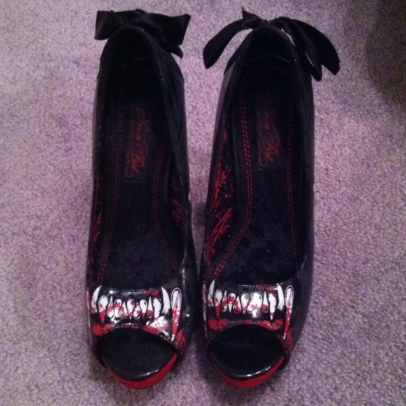 Iron Fist wolf heels