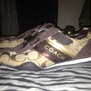 Coach shoes size 5 1/2 new never worn