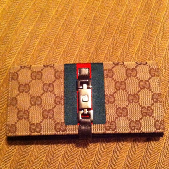 SOLD!!! Authentic Gucci wallet