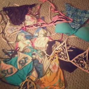 🌃Lot of bikinis