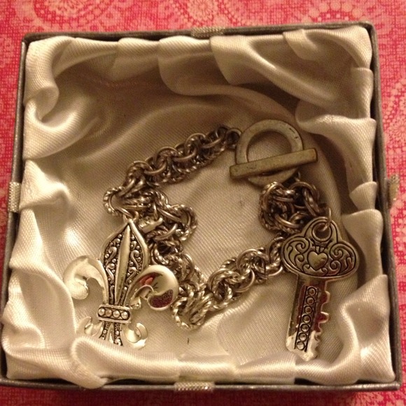 🙅Bundled🙅Free Chunky Silver Charm Bracelet - Picture 2 of 4