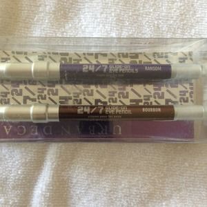 Urban Decay Accessories - 24/7 glide-on eye pencils, acdc, and 2 Uzi Urban Decay Accessories - 24/7 glide-on eye pencils, acdc, and 2 Uzi