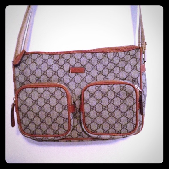Reserved:Gucci messenger bag