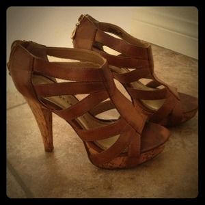 Chinese Laundry Sandals. Size 6