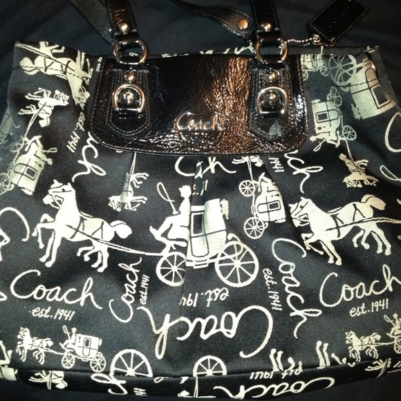 coach purse , used once , in perfect condition!