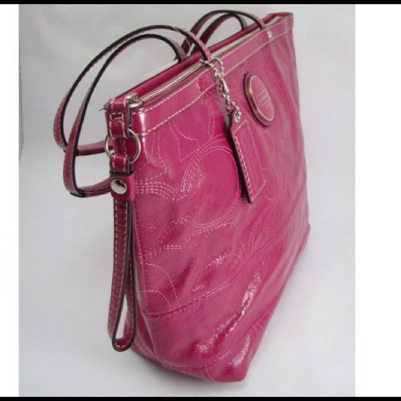 Authentic COACH Signature Tote in Raspberry - Picture 3 of 6