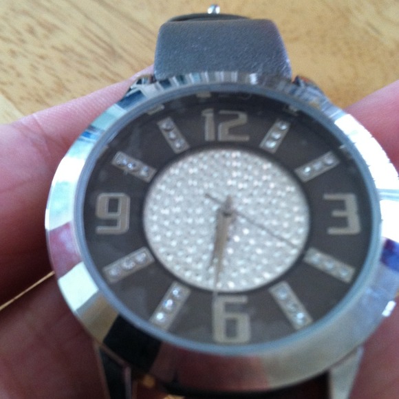 Watch - Picture 2 of 2
