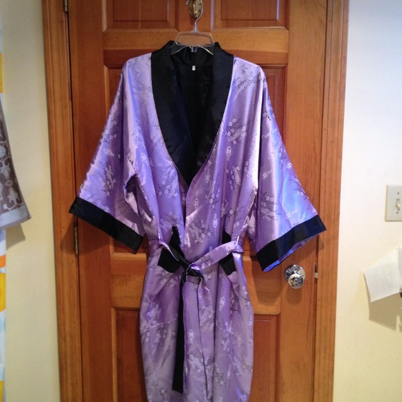 Gorgeous kimono / robe ! Price reduced!!!!