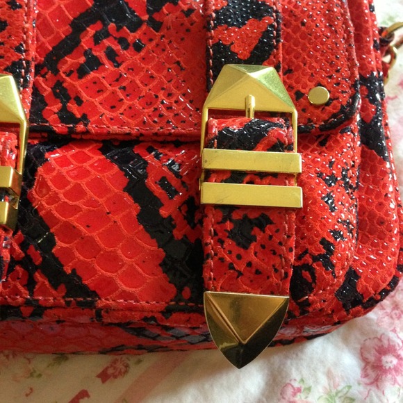 Rebecca Minkoff cross body bag - Picture 2 of 4