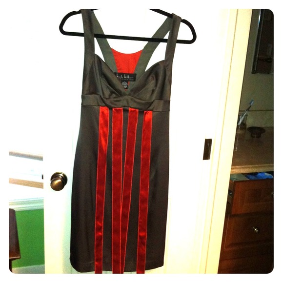 Nicole Miller dress. 100%silk. Never worn