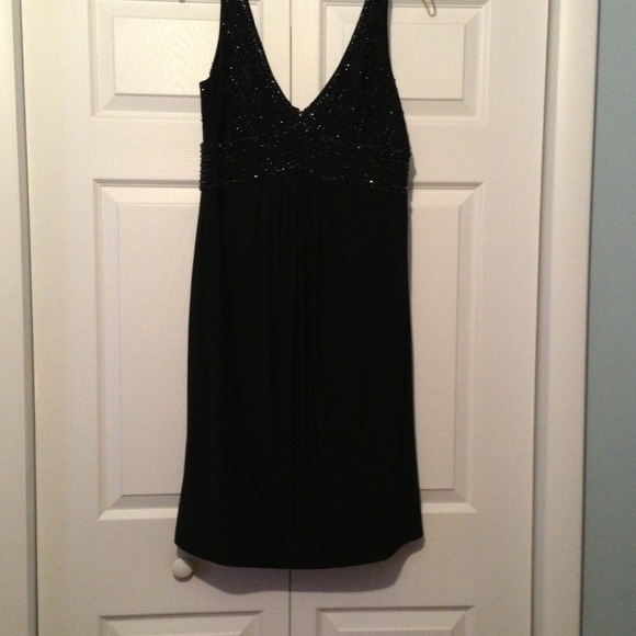 Jones New York Dresses & Skirts - Jones New York cocktail dress