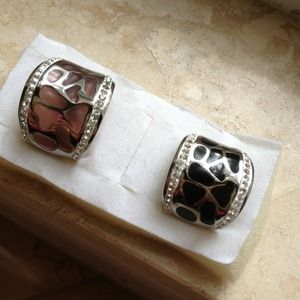 Black& pink with side diamond