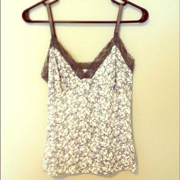 SOLD🎉White House black market tank
