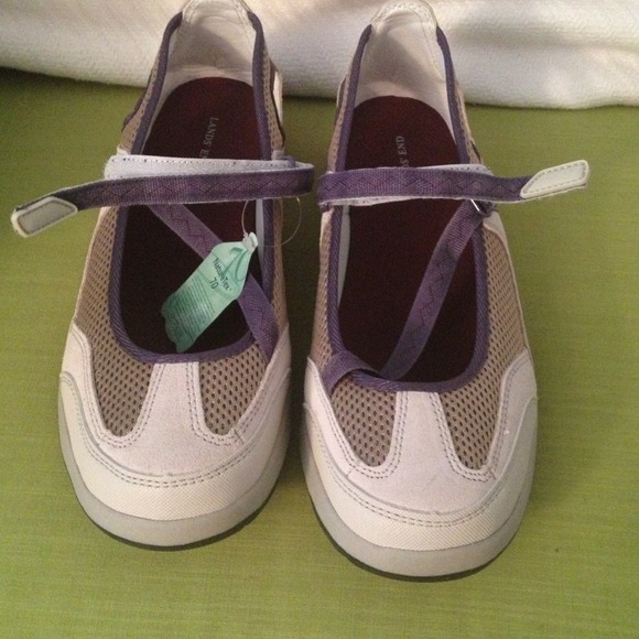 NWT Mary Jane Sport Trekkers from Lands End, 11