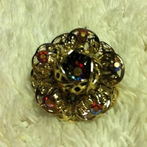 Vintage Sarah Coventry broach