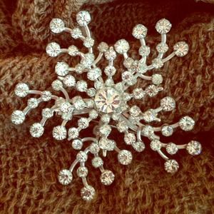 40's Vintage Rhinestone Brooch