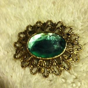 Joan's collectables broach