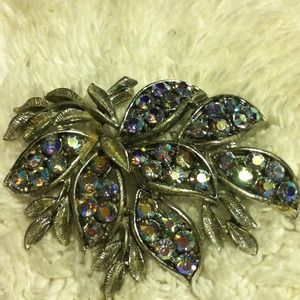 Vintage synthetic purple stones broach
