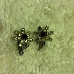 Snowflake earrings with ruby centers