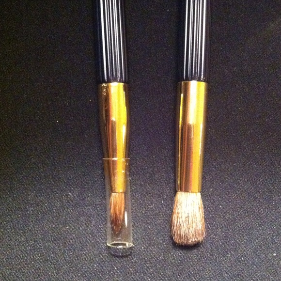NEVER USED! 4 Estée Lauder Makeup Brushes! - Picture 3 of 4