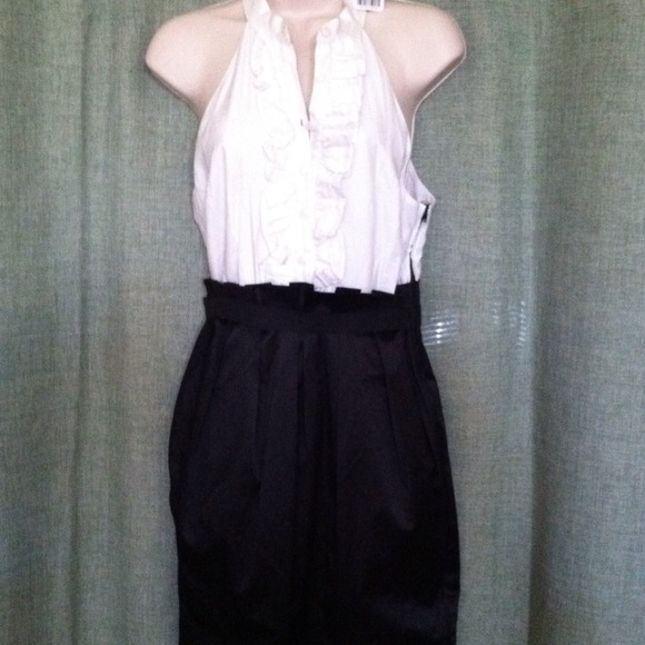 🚫SOLD🚫White & Black Dress