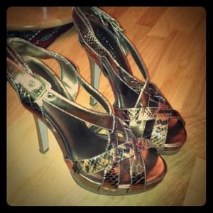 Paprika strappy shoes