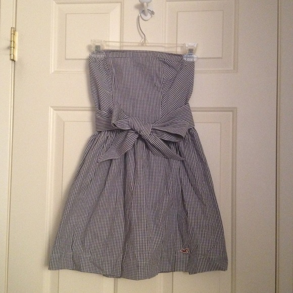 ❌ RESERVED ❌Strapless Bow Dress