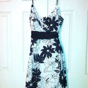 *SOLD*  Black/white floral summer dress