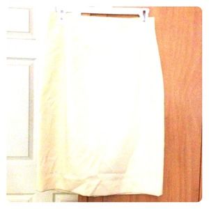 Ivory Classiques Entier straight skirt, 100% wool