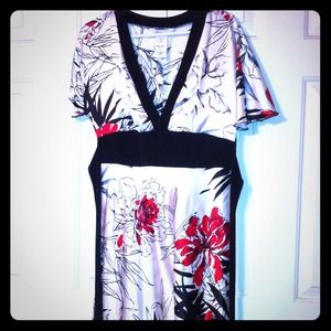 *SOLD* Low V-neck floral silky dress