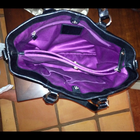 Coach handbag SOLD - Picture 2 of 2