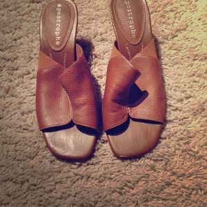 Apostrophe open toe/heel -- size 7.5