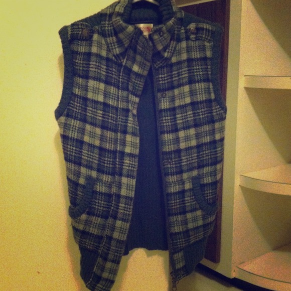 Black and gray vest