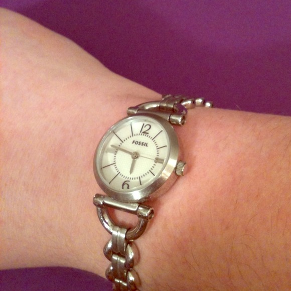 ❗REPRICED BC OF QUALITY❗Gently used fossil watch