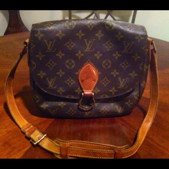 🎉REDUCED 🎉Authentic Louis Vuitton bag.