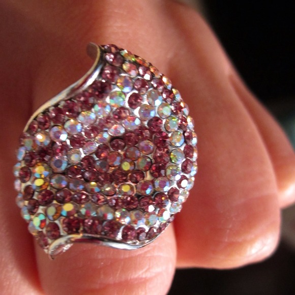 Ring - Picture 2 of 3