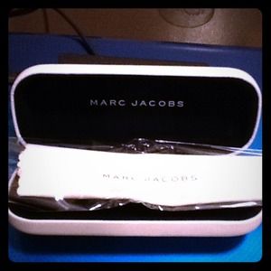 ⚡Reduced again⚡Marc Jacobs Glasses Case