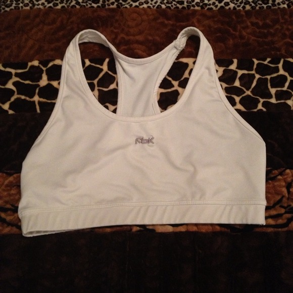 NWOT sports bra! Bundle with earrings!
