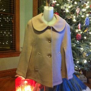 Levine Classics Cape