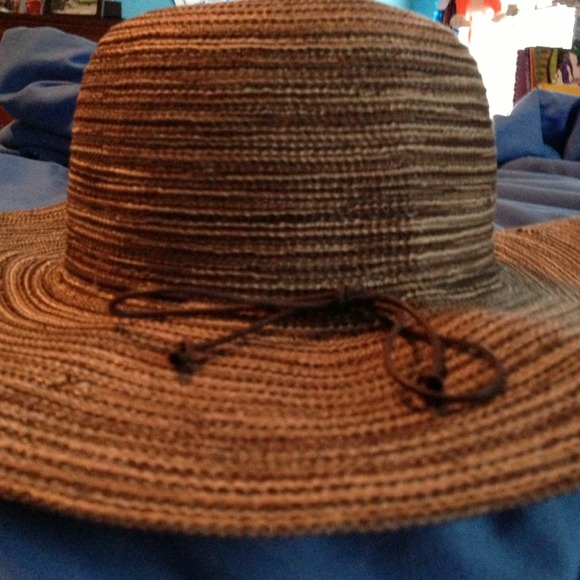 Sun hat - Picture 2 of 2